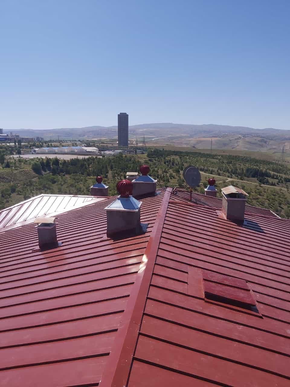 Elmadağ Merkez, Kayadibi, Süvari, Hasanoğlan ve çevresi tipi binada sızdırmazlık testi yapılan Elmadağ kenet çatı kaplaması