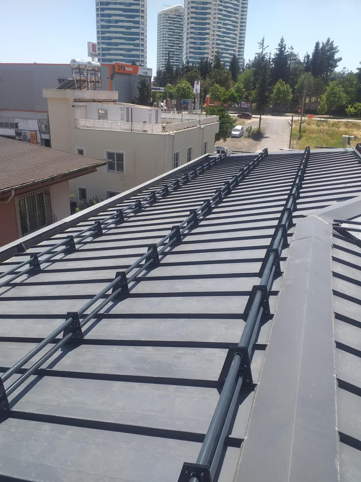 Şereflikoçhisar Merkez, Deliler, Kısık, Fatih ve çevresi tipi binada sızdırmazlık testi yapılan Şereflikoçhisar kenet çatı kaplaması