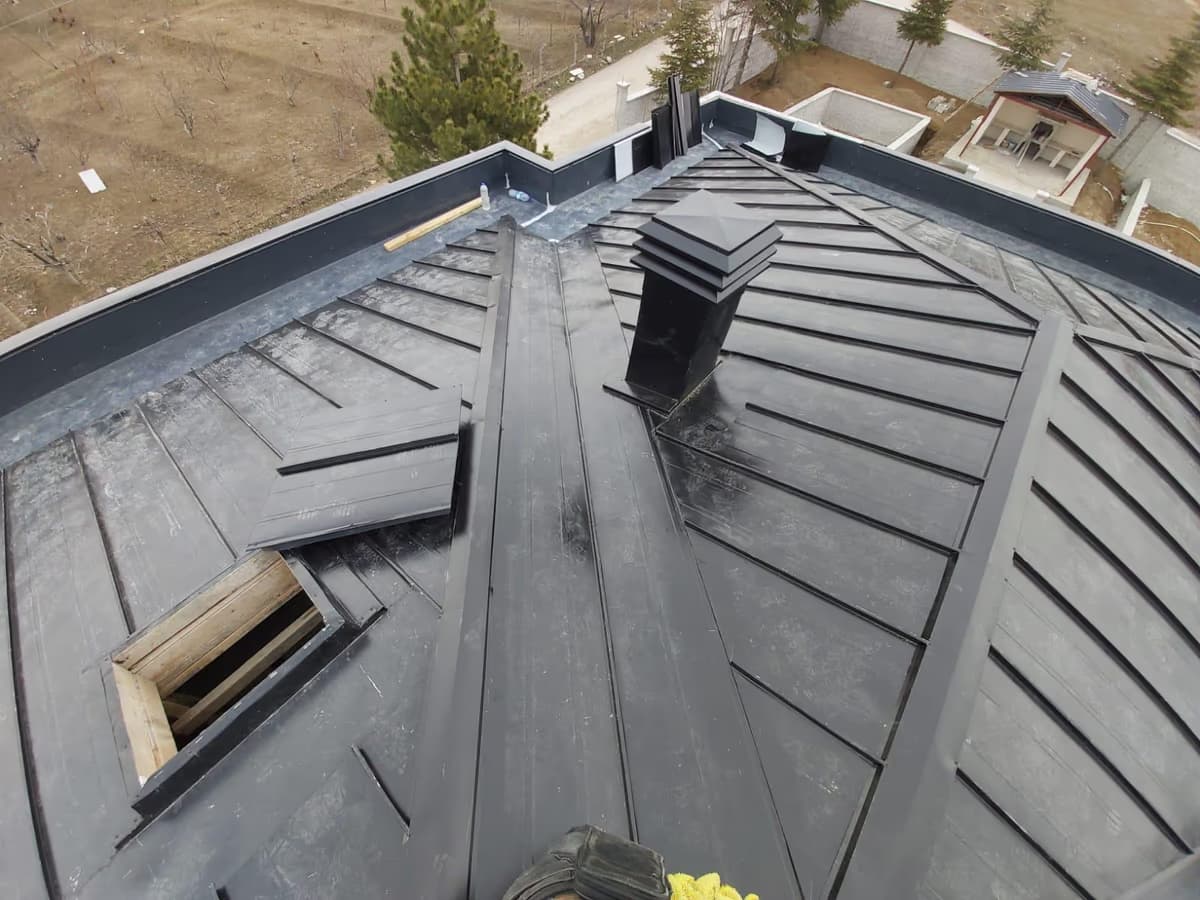 Kazan Merkez, Saray, Soğulcak, Peçenek ve çevresi tipi binada sızdırmazlık testi yapılan Kahramankazan kenet çatı kaplaması