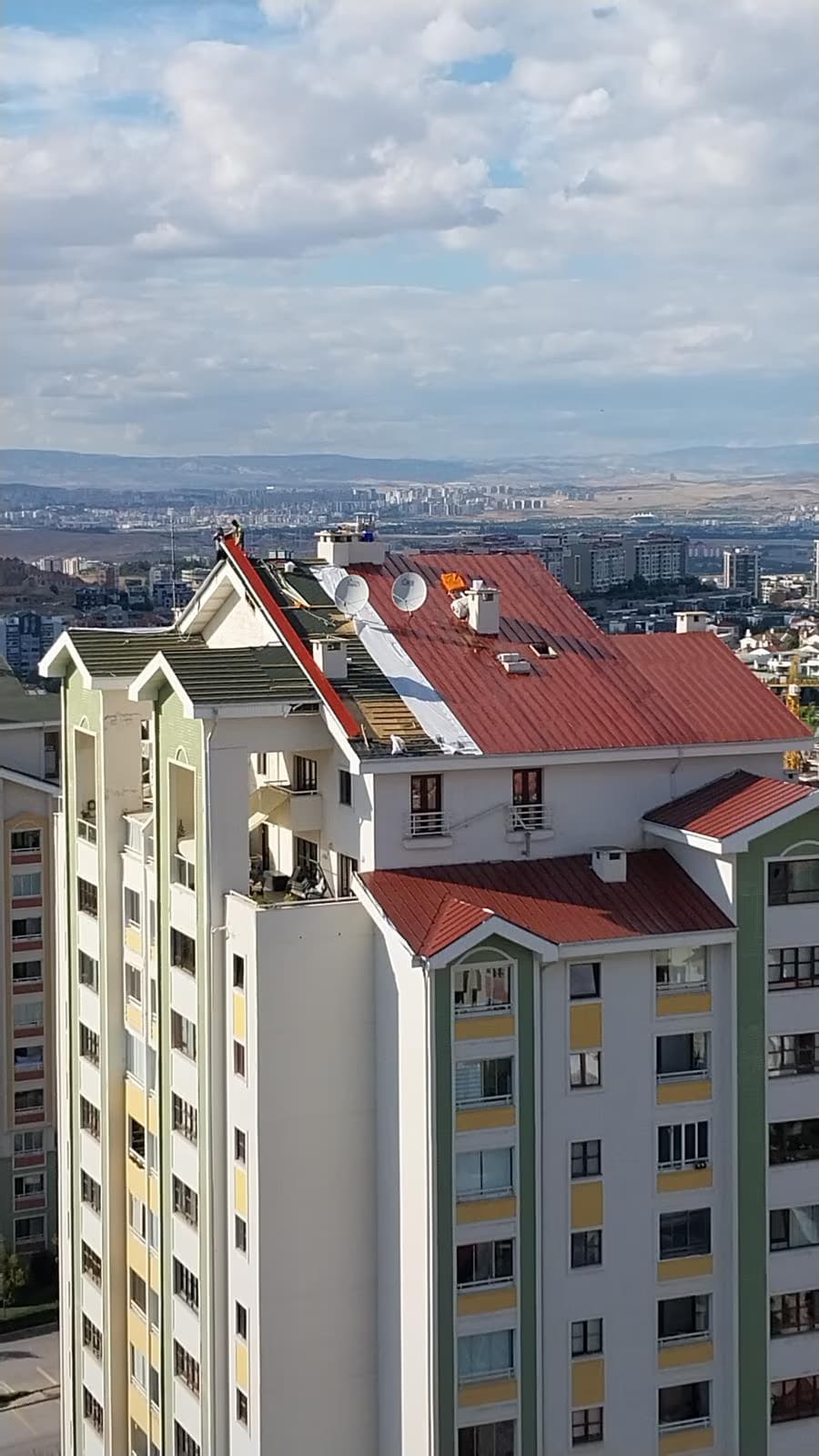 Pursaklar Merkez, Saray, Kapıderesi ve çevresi tipi binada sızdırmazlık testi yapılan Pursaklar kenet çatı kaplaması