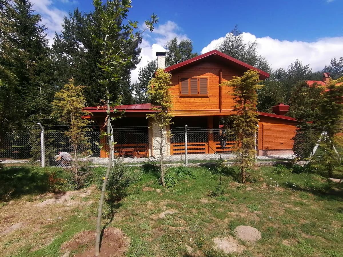 Çankaya ilçesinde fırtına sonrası onarılan kiremit kenet çatı projesi